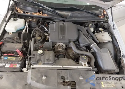 2007 Lincoln Town Car Signature из США, поврежденный, VIN 1LNHM81V47Y620308